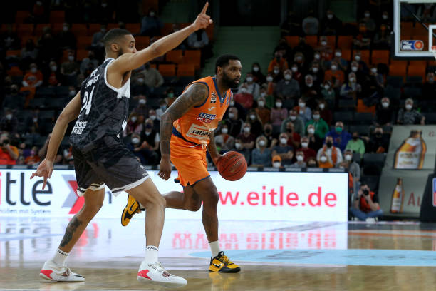 不断推进 不断推进